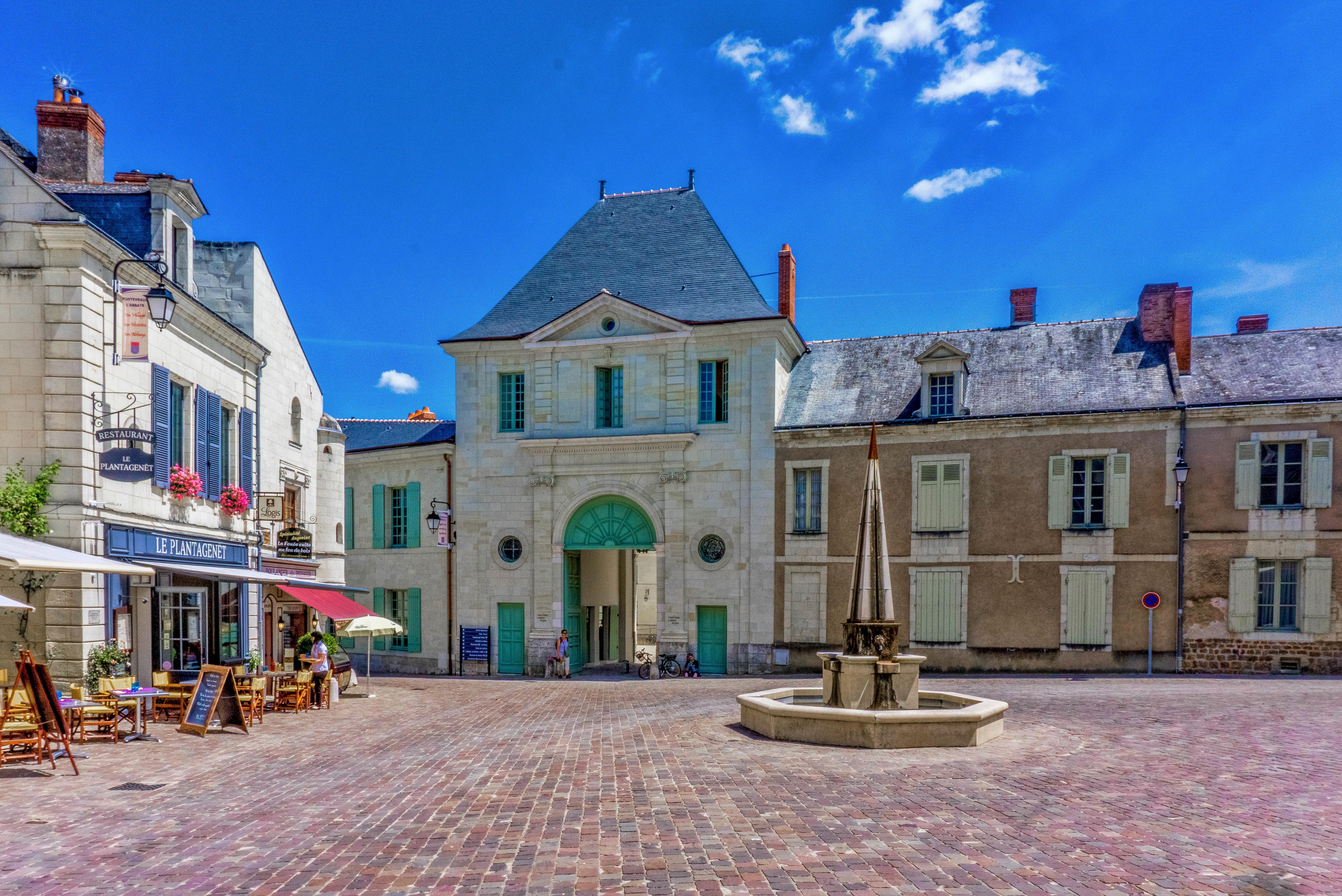 Logis Hotel La Croix Blanche Fontevraud Eksteriør bilde
