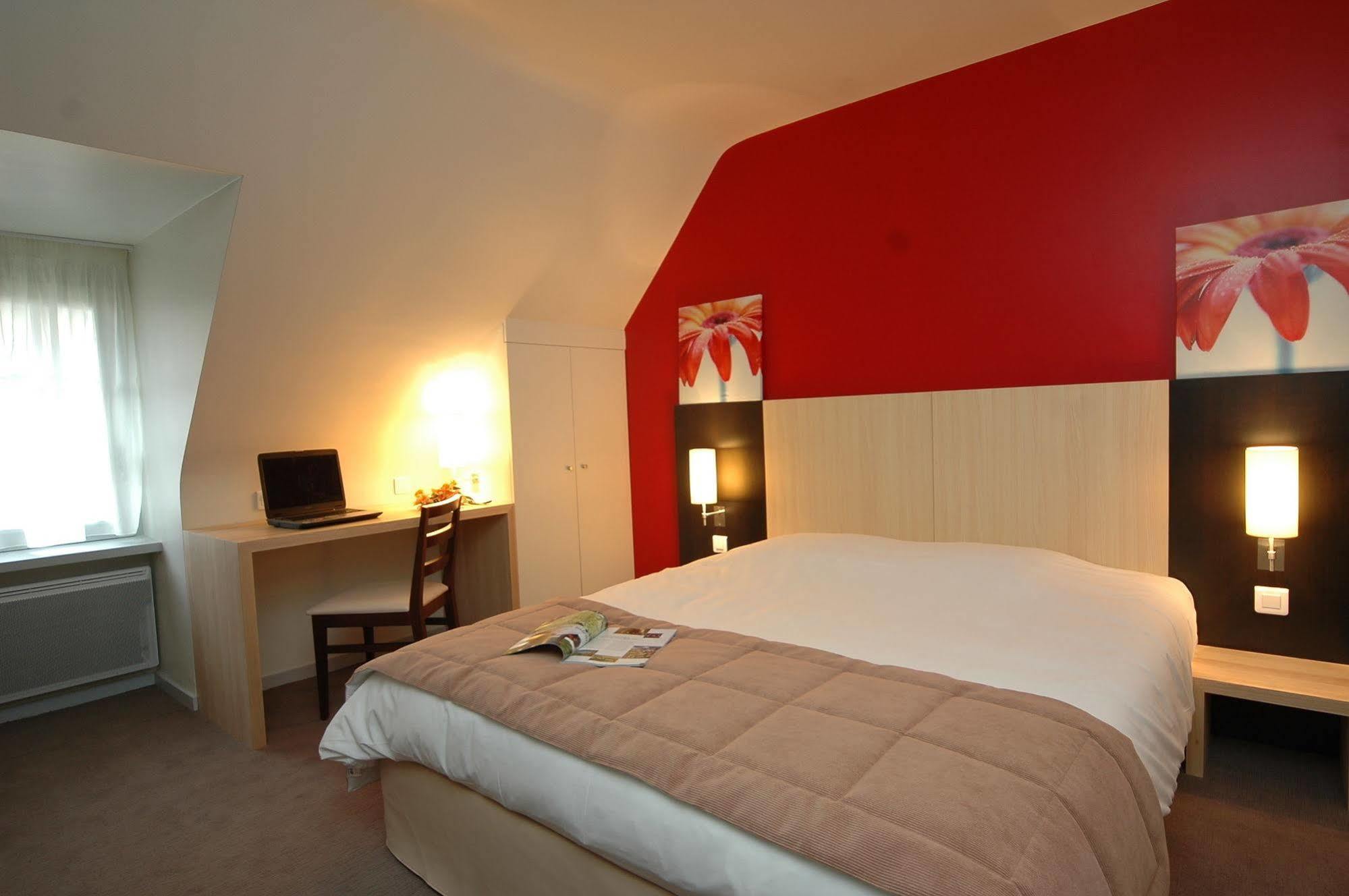 Logis Hotel La Croix Blanche Fontevraud Rom bilde